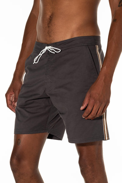 Katin | Theo Trunk